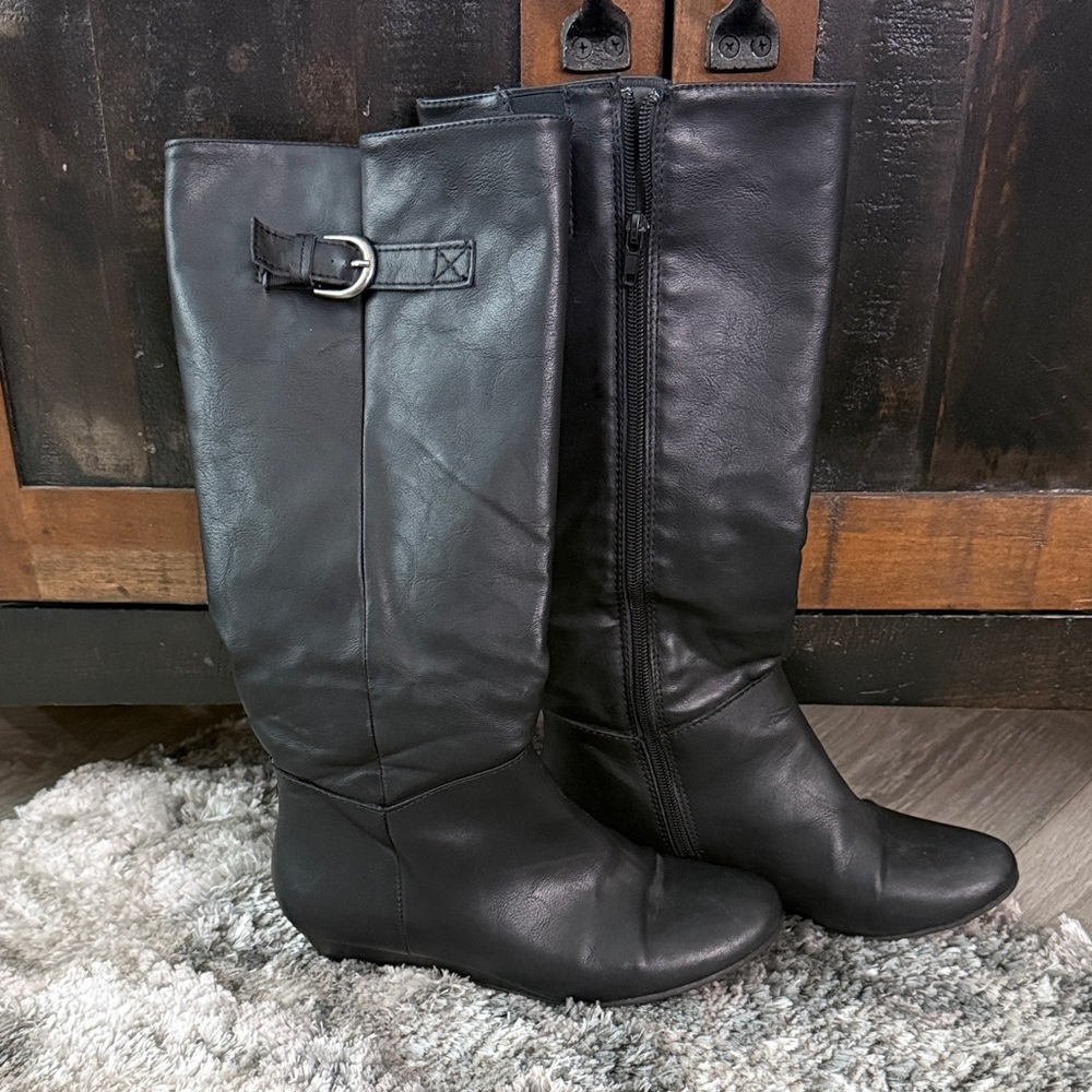 Black Boots
